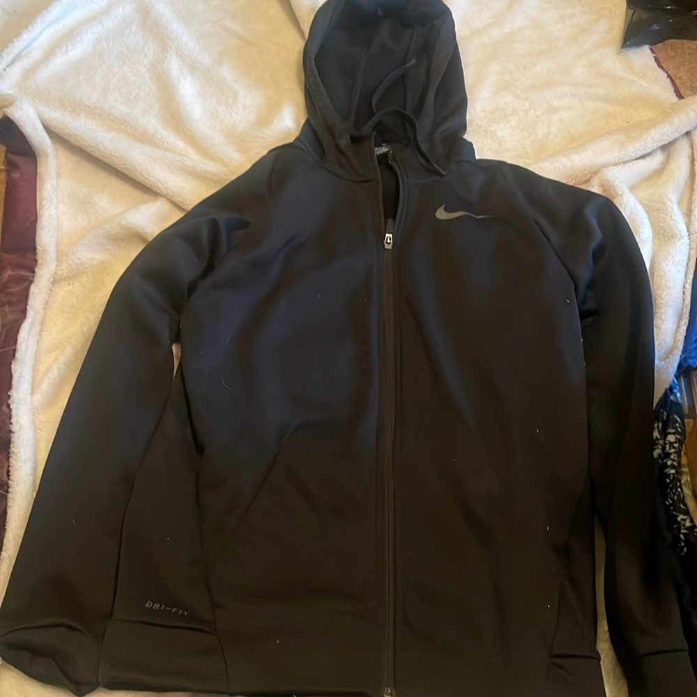 Nike dri fit black sweatshirt